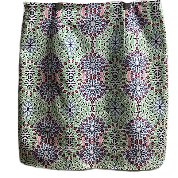 Talbots, 97% Cotton, Zip Up Side, Knee Length, beautiful Color Skirt, Size 10P - Picture 2 of 6